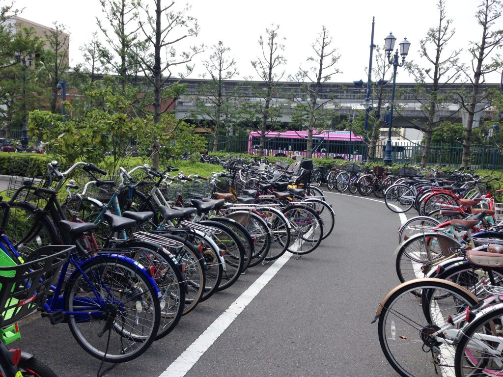 ディズニーシー内にお弁当は持ち込み可能 東京方面から自転車訪問 駐輪場も紹介