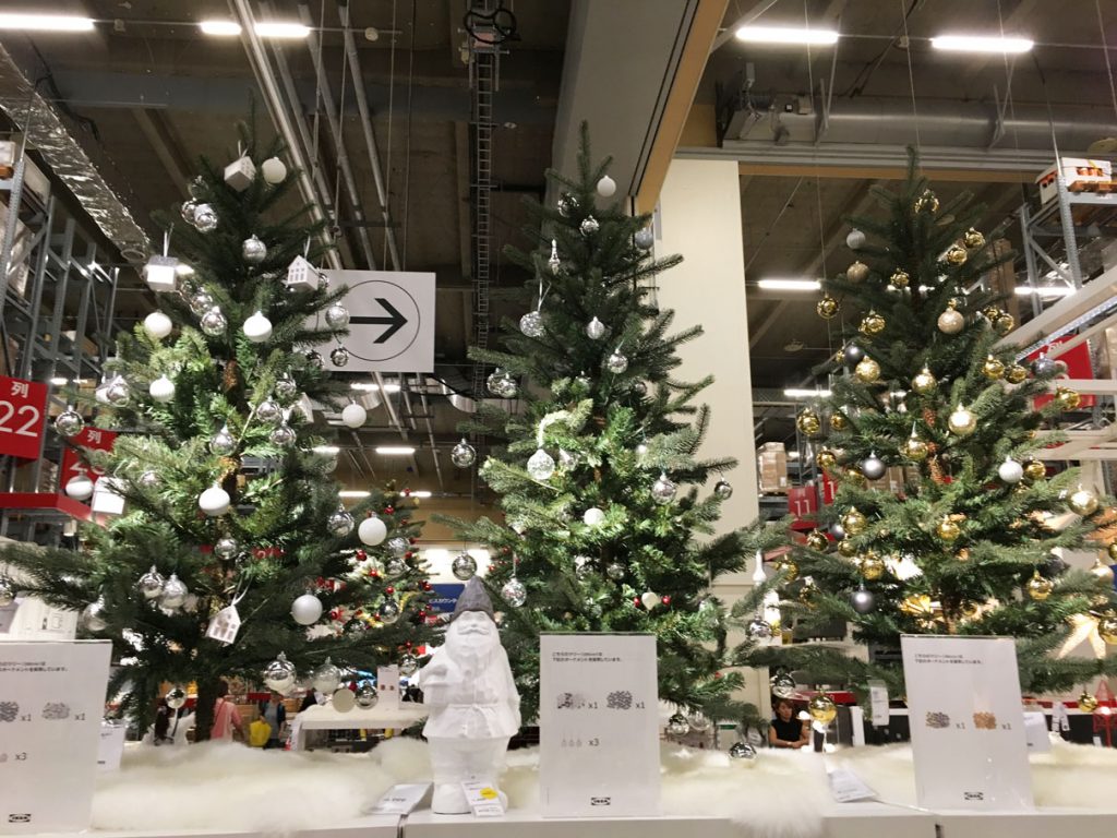 イケアで購入出来るクリスマスツリーのサイズ 価格一覧 現地レポ