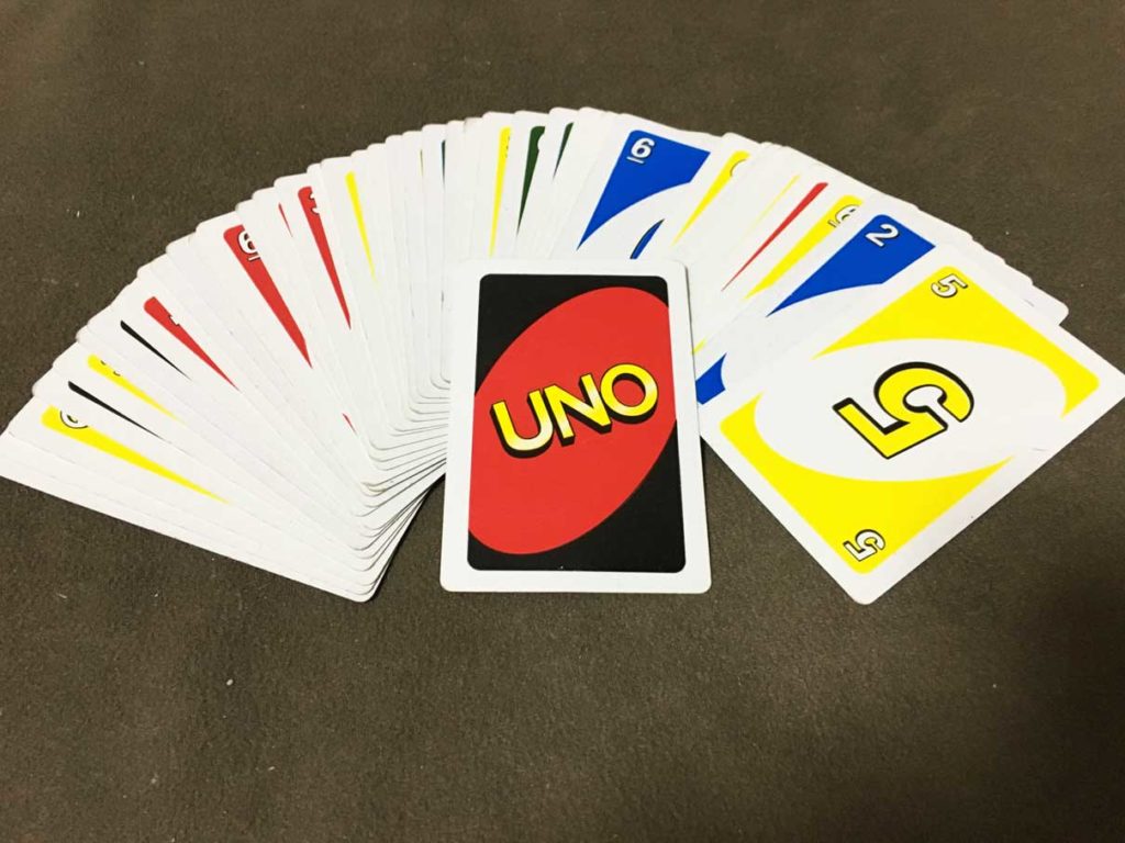 高価値 UNO ウノ スタンダード カードゲーム おもちゃ 子供 ファミリー