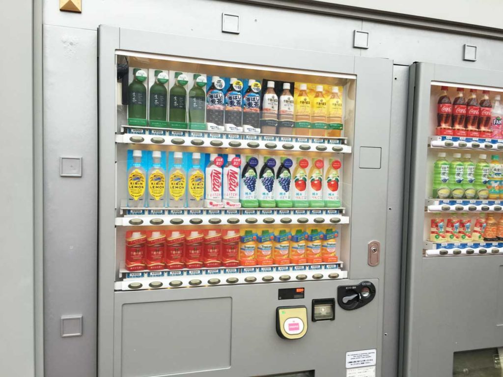 ディズニーシー内は自動販売機が無い 園内で購入出来るペットボトル飲料一覧