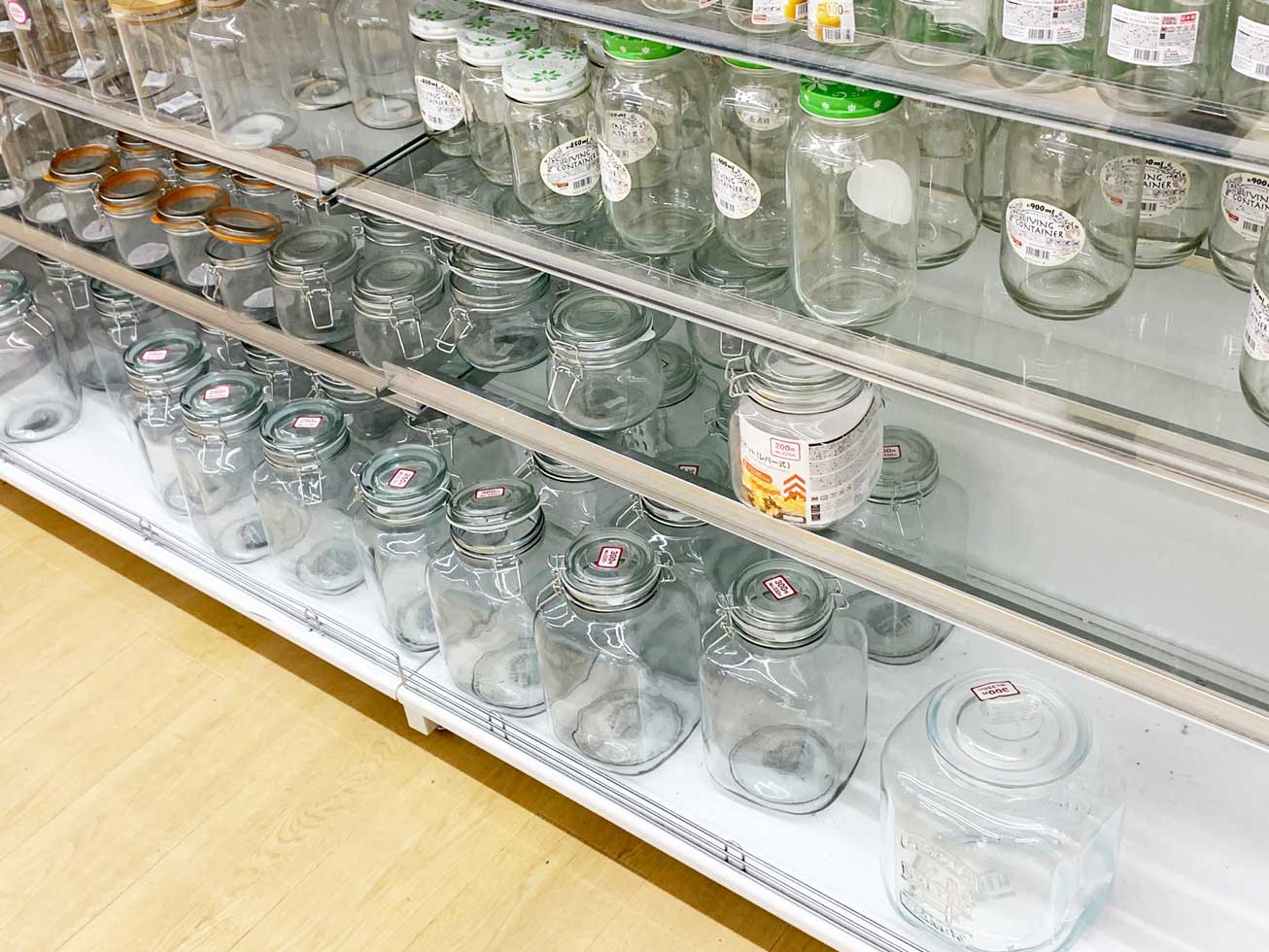 ダイソーで販売しているガラス米びつ ガラスクッキージャー 購入利用ブログ