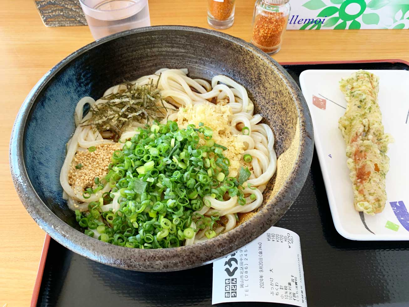岡山セルフうどん「くうちゃん」体験ブログ。駐車場・店内システム